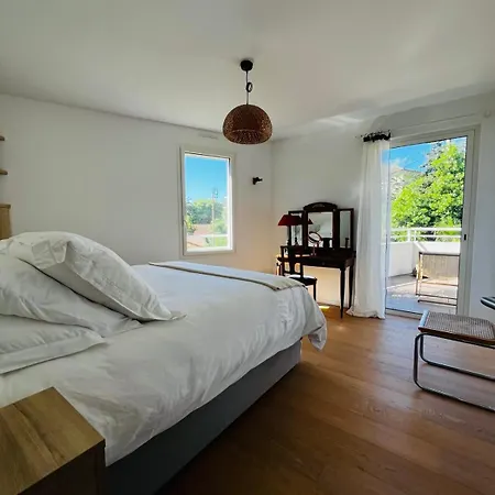 بيت للعطل Bright And Stylish In Center 2 Bedrooms أنتيب