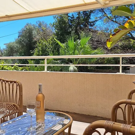 Bright And Stylish In Center 2 Bedrooms أنتيب