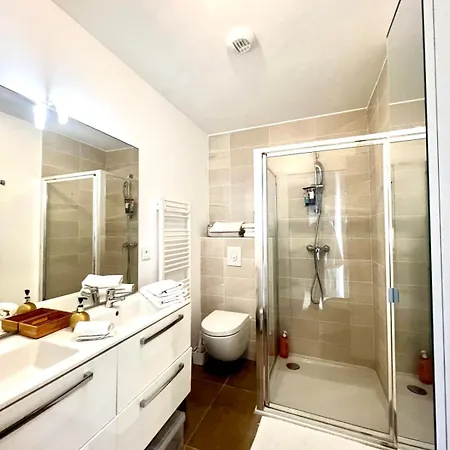 Bright And Stylish In Center 2 Bedrooms * Antibes