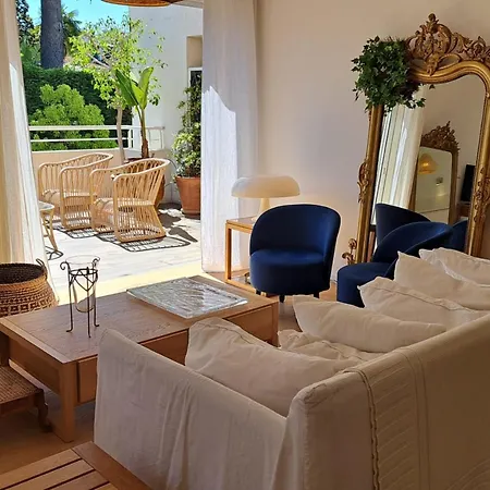 Bright And Stylish In Center 2 Bedrooms * Antibes