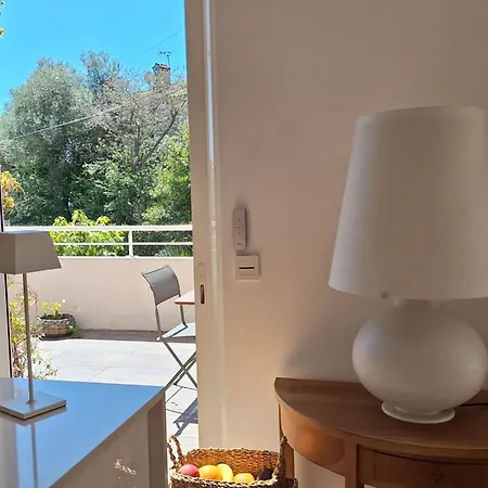 בית נופש Bright And Stylish In Center 2 Bedrooms *