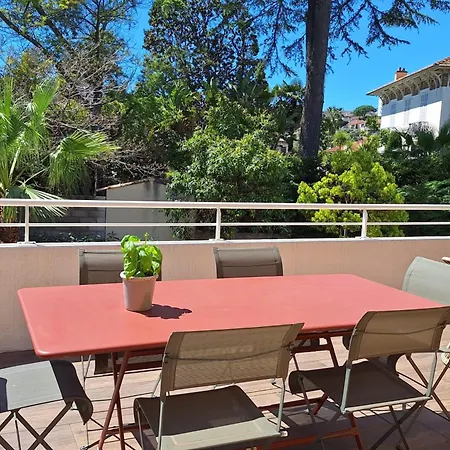 Σπίτι διακοπών Bright And Stylish In Center 2 Bedrooms Αντίμπ