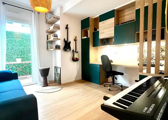 Bright And Stylish In Center 2 Bedrooms Holiday home