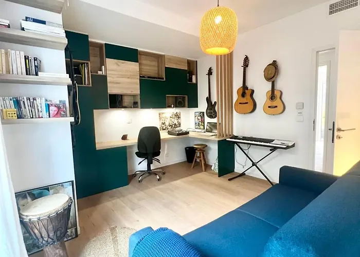 Bright And Stylish In Center 2 Bedrooms Holiday home