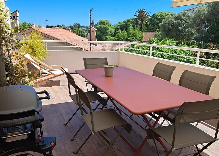 Bright And Stylish In Center 2 Bedrooms *