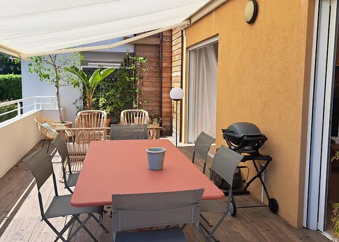 Holiday home Bright And Stylish In Center 2 Bedrooms Antibes