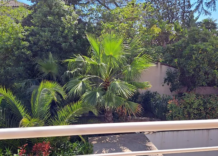 Bright And Stylish In Center 2 Bedrooms Holiday home *