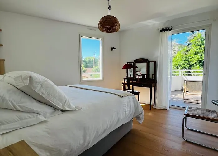 Holiday home Bright And Stylish In Center 2 Bedrooms Antibes