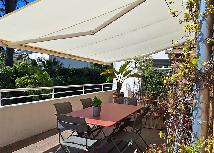 Bright And Stylish In Center 2 Bedrooms Vakantiehuis Antibes